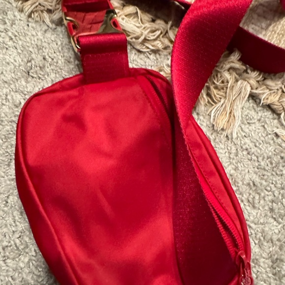Lululemon belt bag - Picture 2 of 3